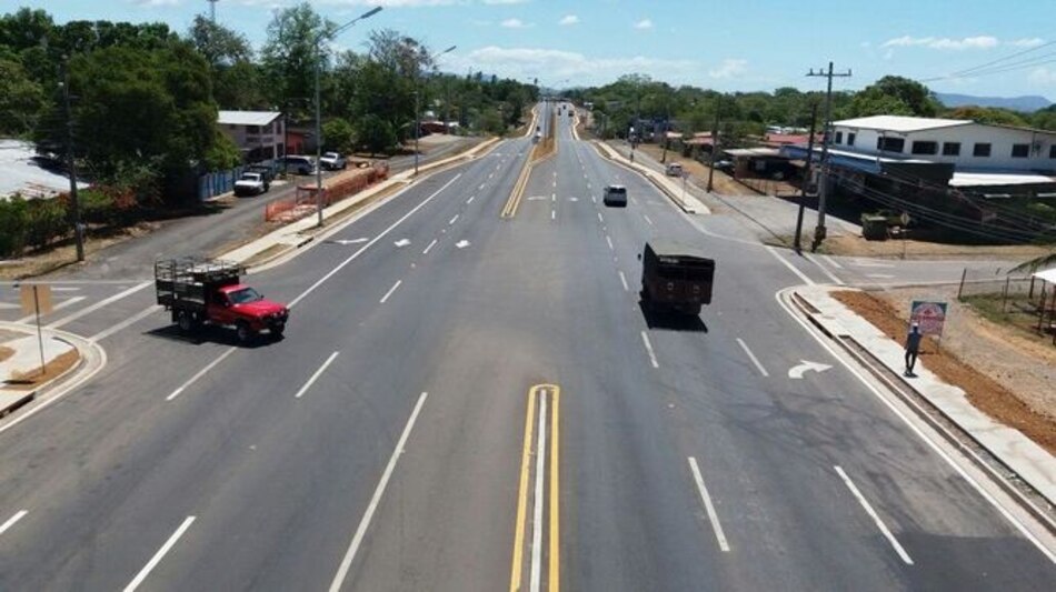 Obreros terminan dos de los cinco tramos de la ampliación Santiago-David