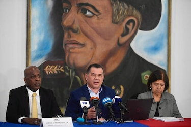 PRD cierra periodo de postulaciones con 8 precandidatos presidenciales