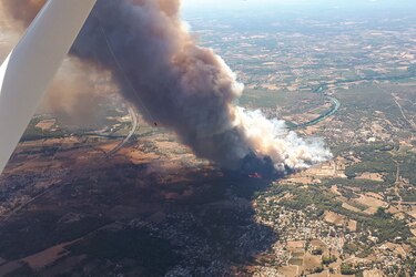 Nuevos incendios azotan al sudeste de Francia
