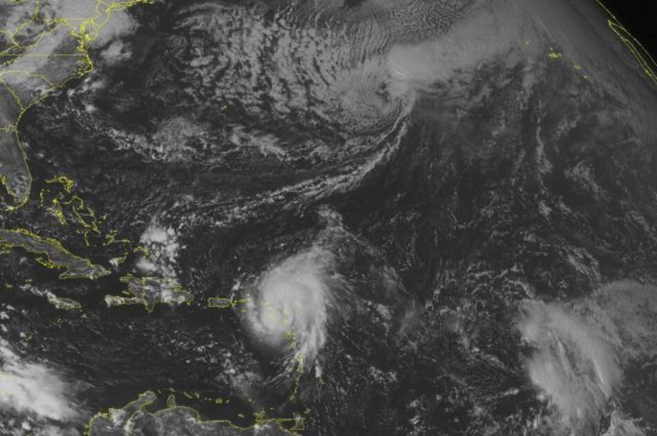 Huracán 'Gonzalo' se dirige hacia el Atlántico norte