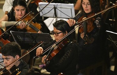 Sinfónica juvenil boliviana, un templo para labrarse un futuro