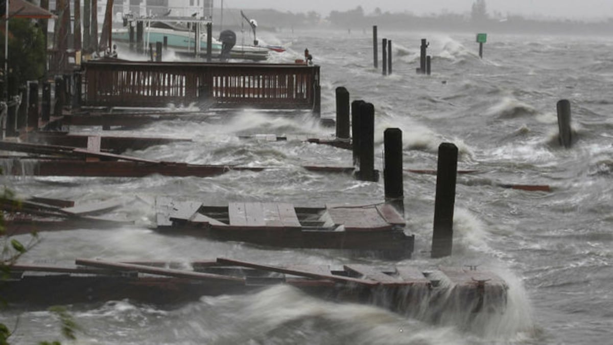 El huracán Matthew deja 400 muertos en Haití, golpea Florida