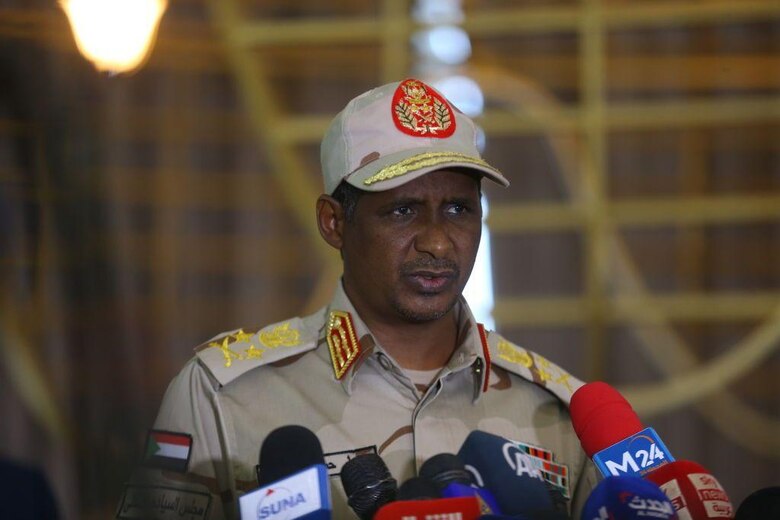 ‘Les dispararon a mis hijos delante de mis ojos’: los testimonios desgarradores de quienes huyen de la ciudad sudanesa de El Fasher