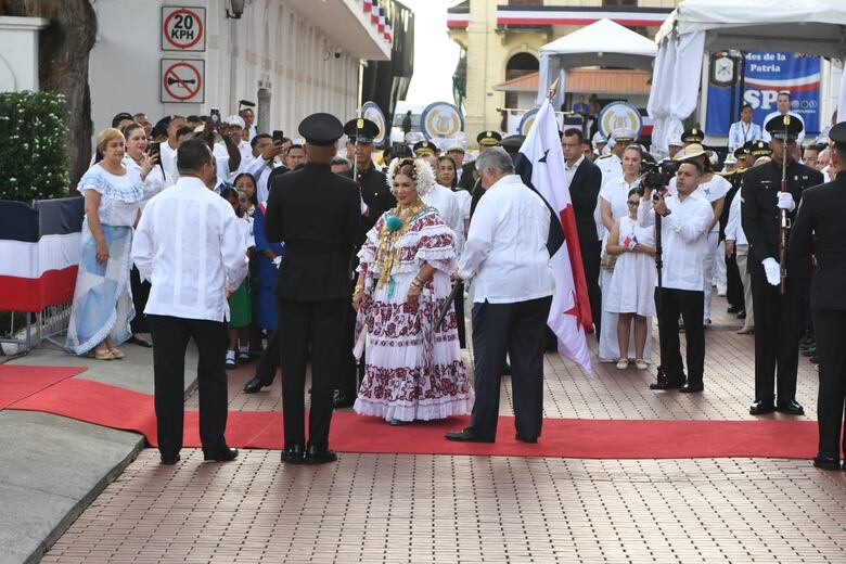 Panamá celebra el Día de los Símbolos Patrios con desfiles en el Casco Antiguo y Vía España