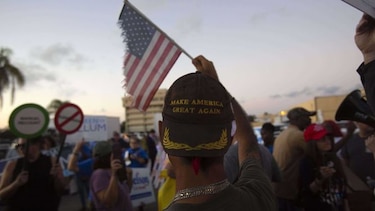 Ordenan recuento de votos en elecciones en Florida