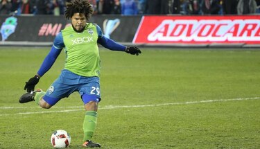 Descartan lesión de Román Torres