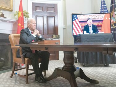 Diplomático chino niega que su país haya enviado armas a Rusia