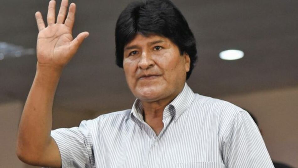 Evo Morales atribuye al respaldo popular su permanencia en el poder