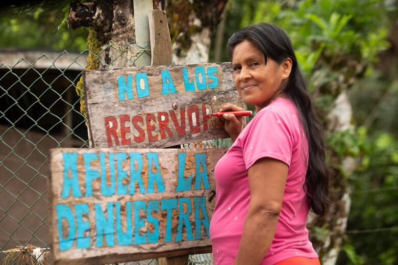 ¿Cuánto cuesta un palo de mango? El relato de un pueblo que se niega a desaparecer