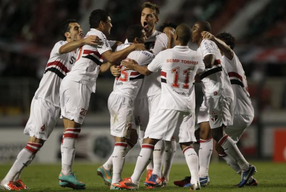Sao Paulo goleó y es semifinalista de la Sudamericana