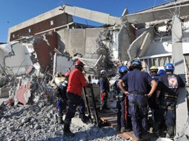 Chile refuerza búsqueda de víctimas