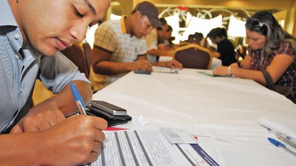 Tensión por el ajuste en el salario mínimo