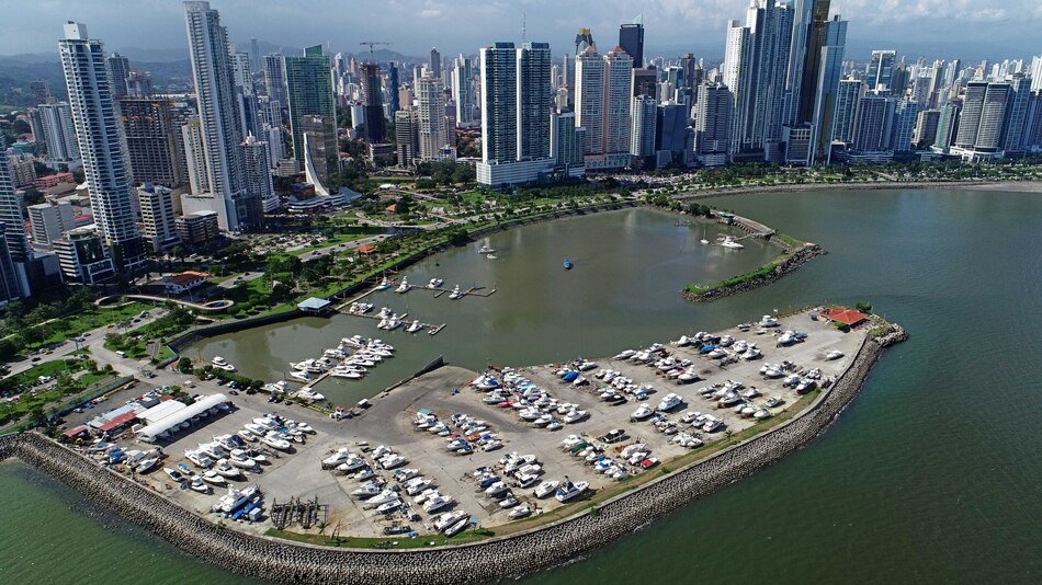 Panamá mantiene grado de inversión; Fitch advierte riesgos vinculados al financiamiento externo