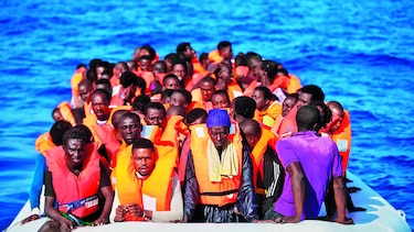Naufragio de 2015 cobró la vida de 900 refugiados