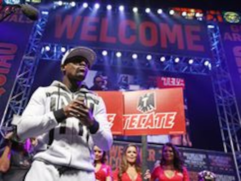 Mayweather Jr. y Pacquiao llegan a Las Vegas