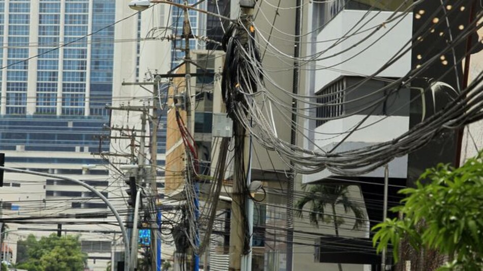 Soterramiento de cables se estanca