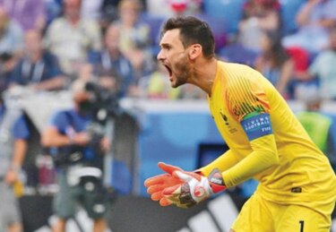 Duelo de porteros entre Francia y Bélgica