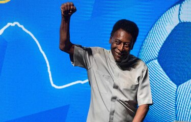 Pelé deja el hospital tras recibir tratamiento contra el cáncer