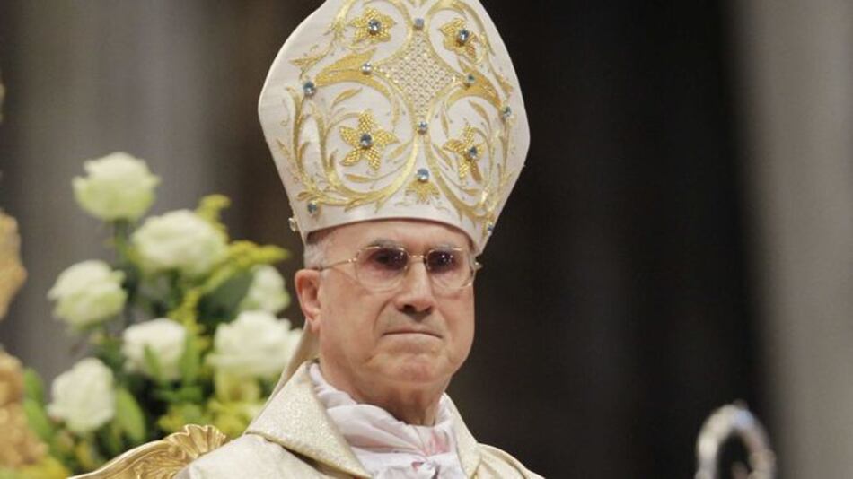 Un cardenal, una terraza y otro escándalo para el papa Francisco