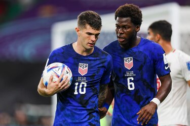 Inglaterra y Estados Unidos avanzan a la fase de octavos