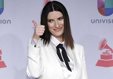 Laura Pausini lanza álbum de Navidad a ritmo de swing