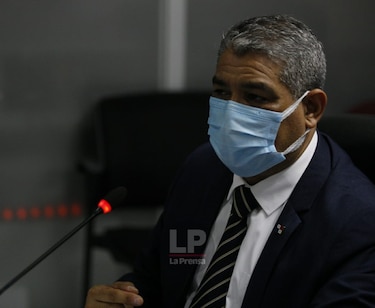 Ministro de Salud pide a diputados la oportunidad de ‘reestructurar’ el presupuesto 