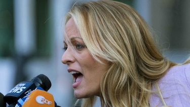 La actriz porno Stormy Daniels afirma ser 'víctima de acoso'