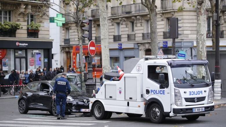 Francia prosigue contraataque en todos los frentes tras atentados