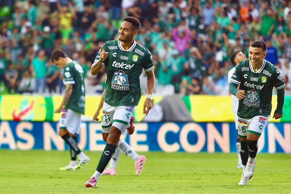 El panameño Ismael Díaz marca doblete en la goleada del León sobre el Querétaro
