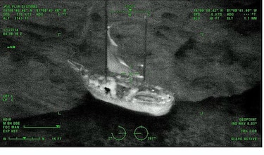 Rescatan a panameño en alta mar luego de que su velero encallara cerca de San Andrés, Colombia