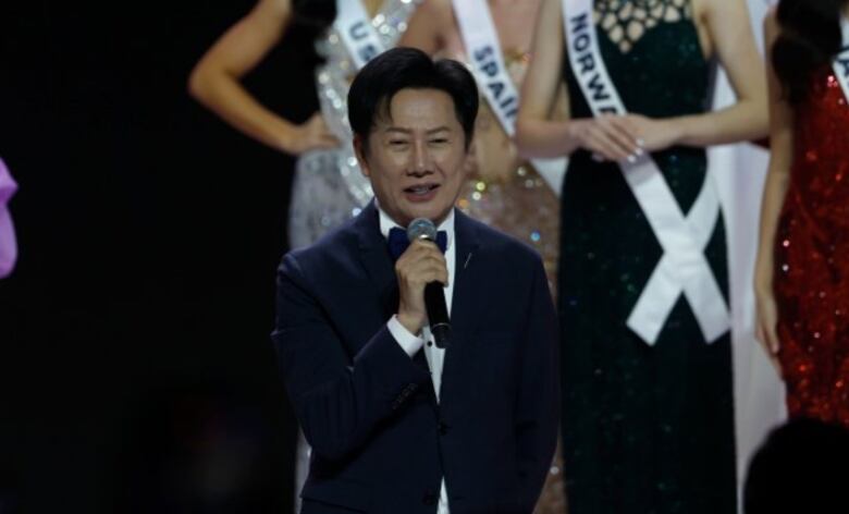 Varias concursantes de Miss Universo abandonan un evento después de que el director del certamen en Tailandia ‘humillara’ a Miss México