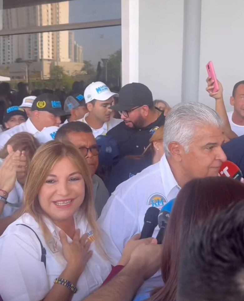 Así votaron las aspirantes a primera dama