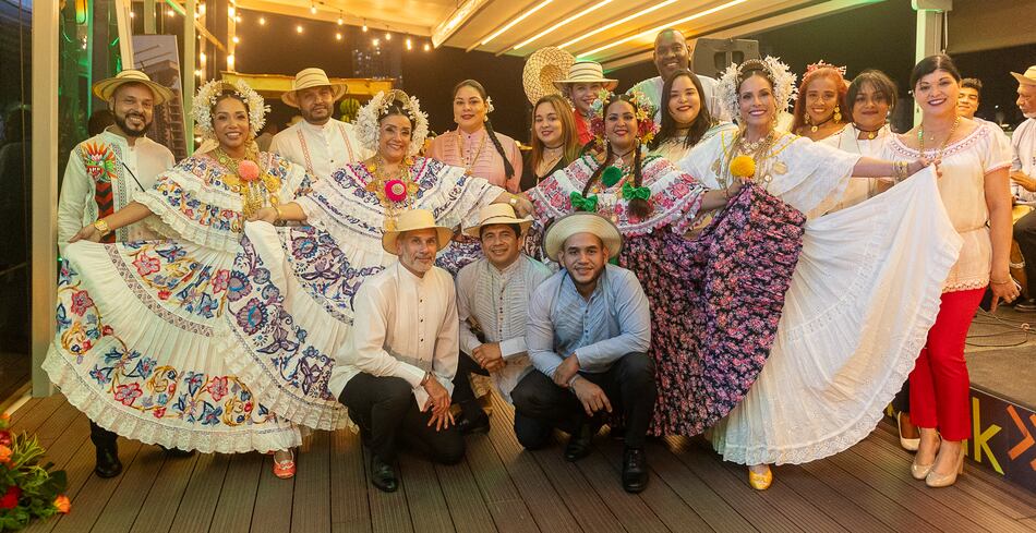 Canalbank celebra su Gala Típica 2024 en homenaje a las tradiciones panameñas