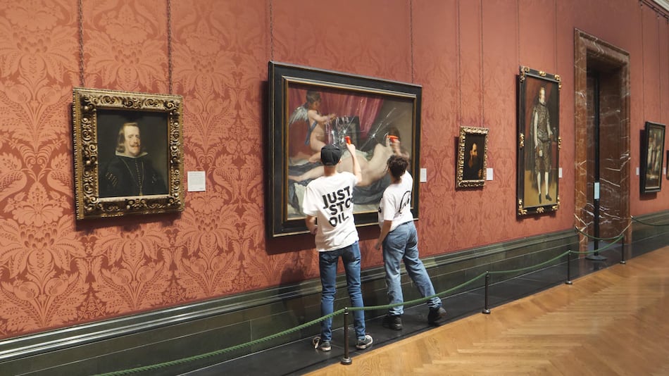 Detenidos dos ecologistas por romper el cristal de una pintura de Velázquez en Londres