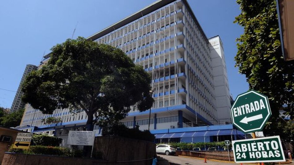 Ascensores de la Especializada de la CSS continúan dañados