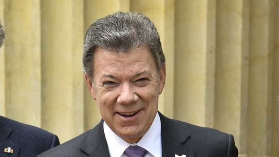 Santos: No se firmaría paz con la FARC en fecha prevista
