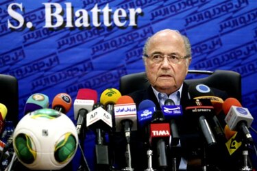 Parlamento de la UE critica a Blatter por Mundial en Qatar