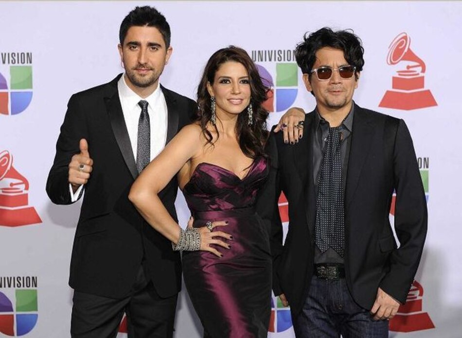 Alex Ubago regresa con nueva canción 'Míranos'