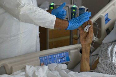 Rt, por debajo de 1; hay capacidad hospitalaria  