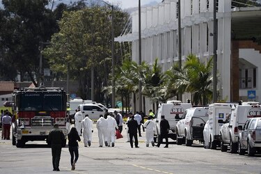 Duelo en Colombia tras atentado que deja al menos 21 muertos