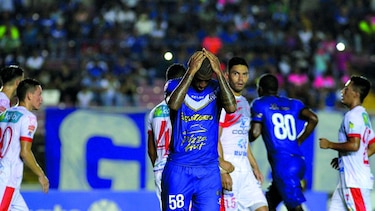 Miguel Lloyd salvó al Árabe Unido