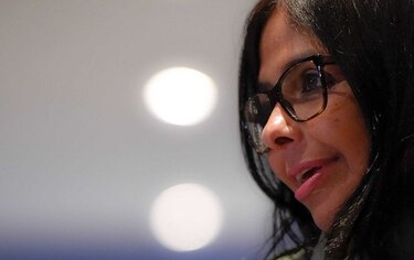 Excanciller Delcy Rodríguez elegida presidenta de la constituyente de Venezuela