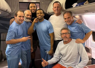 Venezuela libera a seis estadounidenses tras visita a Caracas de enviado especial de Trump