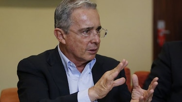 Expresidente Álvaro Uribe denuncia alianza en su contra