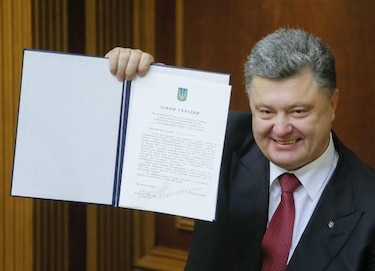 Ucrania ratifica un histórico Acuerdo de Asociación con la Unión Europea
