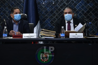 La Asamblea remitirá al Ministerio Público 13 denuncias contra Varela y De Saint Malo de Alvarado