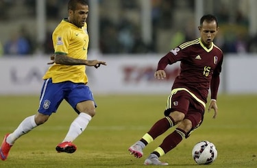 Dani Alves le recomendó a Neymar que esté tranquilo y aprenda de sus errores
