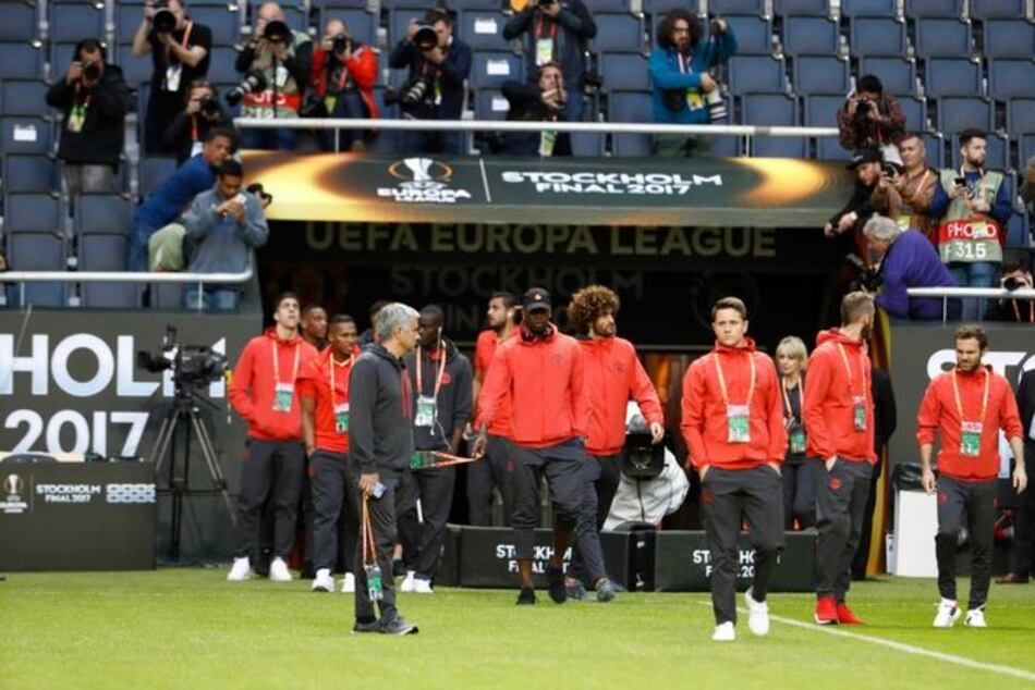 El mundo del fútbol se solidariza con la ciudad de Manchester