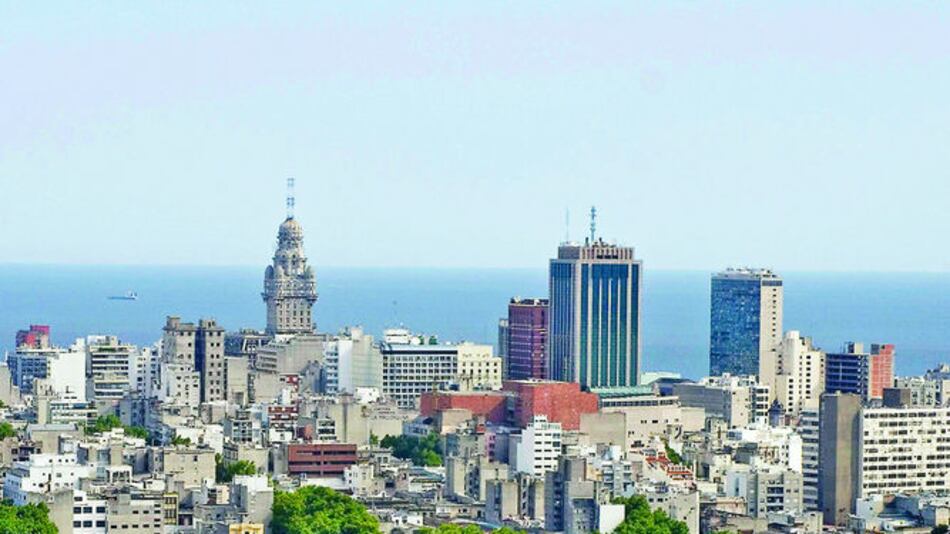 Déficit fiscal de Uruguay se sitúa en 3.8% del PIB