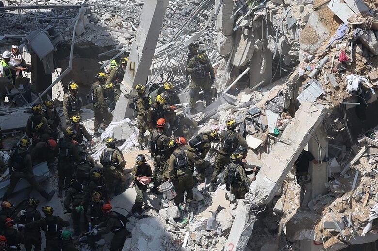 Israel e Irán aumentan la escalada de ataques en un conflicto que ya deja más de 200 muertos